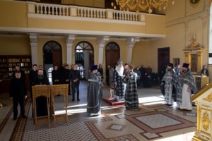 Литургия Преждеосвященных Даров на Архиерейском подворье — в храме святого апостола и евангелиста Иоанна Богослова