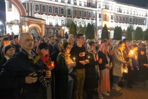 Митрополит Лонгин совершил пасхальное богослужение