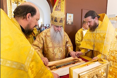Божественная литургия в храме во имя святителя Николая Японского г. Саратова