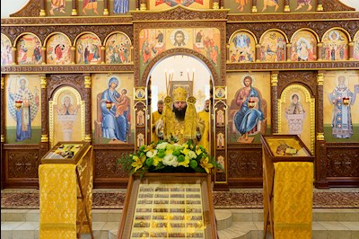 Епископ Манхэттенский Николай совершил Божественную литургию в храме святителя Николая Японского г. Саратова