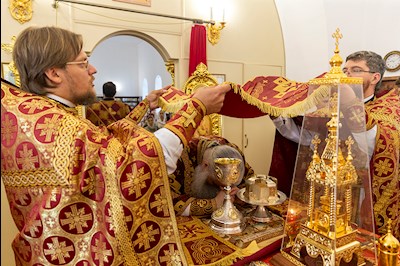 Божественная литургия в храме во имя пророка Божия Илии на Ильинской площади г. Саратова