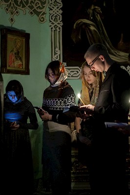 Великое повечерие с чтением канона преподобного Андрея Критского в храме Сошествия Святого Духа г. Саратова