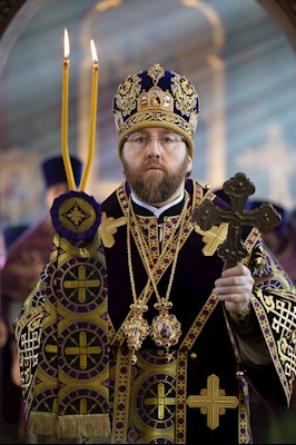 Митрополит Игнатий совершил Божественную литургию в Крестовоздвиженском храме г. Хвалынска