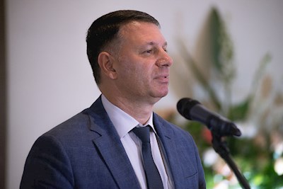 Митрополит Игнатий вручил дипломы выпускникам СПДС