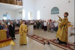 Божественная Литургия в храме святых первоверховных апостолов Петра и Павла г.Красноармейска