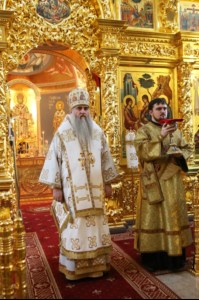 Божественная литургия в Свято-Троицком кафедральном соборе г. Саратова