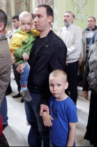 Божественная литургия в храме в честь Покрова Пресвятой Богородицы города Саратова