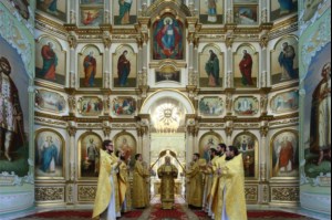 Божественная литургия в храме в честь Покрова Пресвятой Богородицы г. Саратова