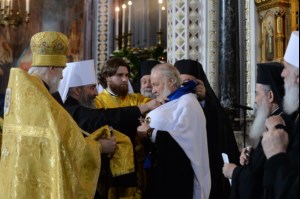 Митрополит Лонгин принял участие в Патриаршем богослужении в день празднования 70-летнего юбилея Его Святейшества