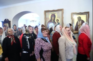 Божественная литургия в храме в честь иконы Божией Матери «Скоропослушница» г.Шиханы Вольского района