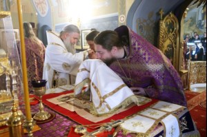 Крещальная литургия в Свято-Троицком кафедральном соборе г. Саратова