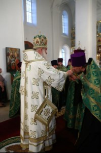 Всенощное бдение в Свято-Сергиевском женском монастыре села Алексеевка Базарно-Карабулакского района