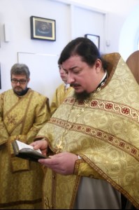 Божественная литургия в храме в честь Благовещения Пресвятой Богородицы г.Саратова