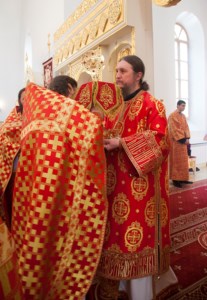 Божественная литургия на Архиерейском подворье — храме во имя святых равноапостольных Мефодия и Кирилла при СГУ в день памяти святых братьев