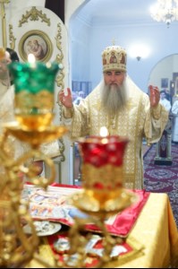 Божественная литургия в храме в честь Покрова Пресвятой Богородицы р.п. Новые Бурасы