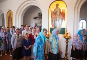 Божественная литургия в храме в честь Успения Пресвятой Богородицы п. Возрождение Хвалынского района