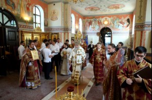 Митрополит Лонгин совершил Великое освящение Вознесенского храма Вознесенско-Пантелеимоновской церкви с. Усть-Курдюм