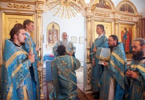 Божественная литургия в Свято-Успенском храме пос. Возрождение Хвалынского района