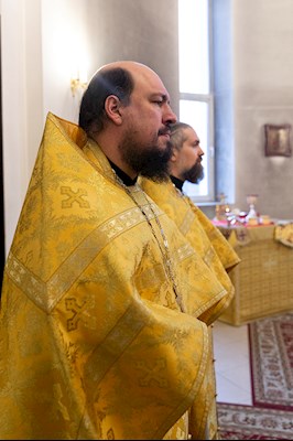 Божественная литургия в храме во имя первоверховных апостолов Петра и Павла г. Саратова