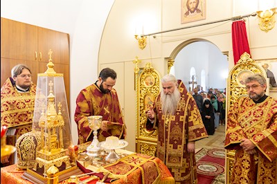 Божественная литургия в храме во имя пророка Божия Илии на Ильинской площади г. Саратова