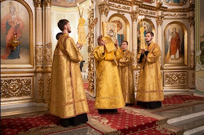 Митрополит Игнатий совершил всенощное бдение в храме Покрова Пресвятой Богородицы г. Саратова