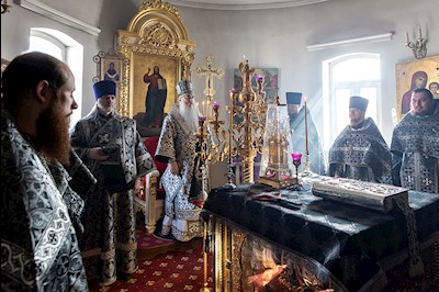 Литургия Преждеосвященных Даров в храме в честь Покрова Пресвятой Богородицы г. Покровска (Энгельса)