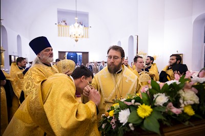 Митрополит Игнатий совершил всенощное бдение в храме апостола и евангелиста Иоанна Богослова г. Саратова
