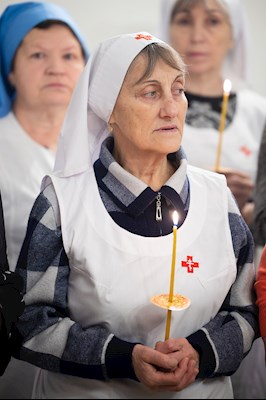 Митрополит Игнатий совершил Великое освящение Крестовоздвиженского подворья Свято-Алексиевского женского монастыря г. Саратова и Божественную литургию в новоосвященном храме