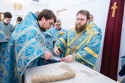 Митрополит Игнатий совершил великое освящение храма Владимирской иконы Божией Матери и Божественную литургию в новоосвященном храме