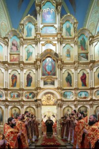 Божественная литургия в храме в честь Покрова Пресвятой Богородицы