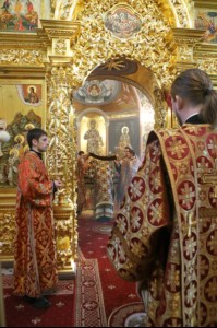 Божественная литургия в Свято-Троицком кафедральном соборе г. Саратова
