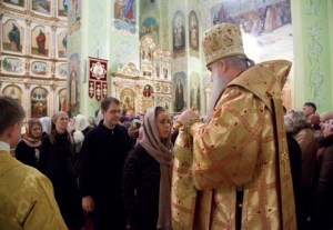 Всенощное бдение в храме в честь Покрова Пресвятой Богородицы г. Саратова