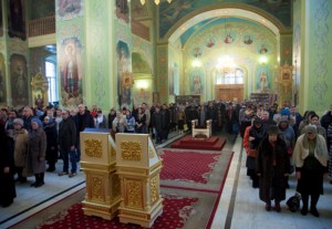Божественная литургия в храме в честь Покрова Пресвятой Богородицы г. Саратова