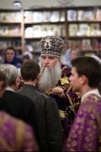 Всенощное бдение на Архиерейском подворье – храме во имя преподобного Серафима Саровского г.Саратова