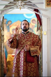 Божественная литургия в храме в честь Рождества Христова с. Вязовка Татищевского района