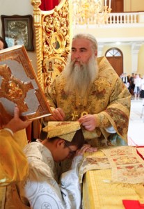 Божественная литургия на Архиерейском подворье — храме во имя святого апостола и евангелиста Иоанна Богослова при Саратовской православной духовной семинарии