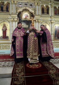 Всенощное бдение c Чином Воздвижения Креста в храме в честь Сошествия Святого Духа города Саратова