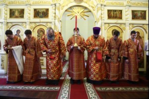 Всенощное бдение на Архиерейском подворье — храме во имя преподобного Серафима Саровского г.Саратова