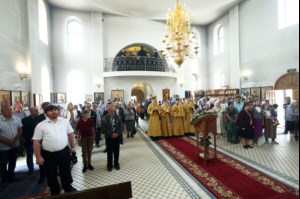 Божественная литургия в храме во имя святых первоверховных апостолов Петра и Павла г.Аткарска