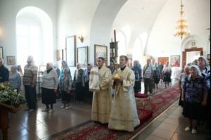 Божественная литургия в храме во имя Архангела Михаила с. Михайловка Саратовского района