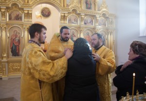 Совершена первая Литургия в новом храме на Увекском кладбище г.Саратова