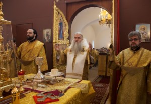 Божественная литургия в храме во имя святителя Николая Японского г. Саратова