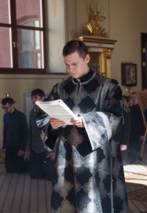 Литургия Преждеосвященных Даров на Архиерейском подворье — храме во имя святого апостола и евангелиста Иоанна Богослова при Саратовской православной духовной семинарии