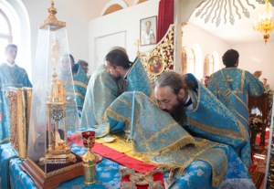 Божественная литургия в Свято-Успенском храме пос. Возрождение Хвалынского района