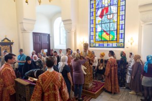 Всенощное бдение на Архиерейском подворье — храме в честь иконы Божией Матери «Утоли моя печали» г. Саратова