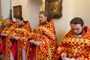 Божественная литургия в храме великомученика Георгия Победоносца г. Саратова