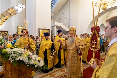 Всенощное бдение в храме во имя святых первоверховных апостолов Петра и Павла г. Саратова