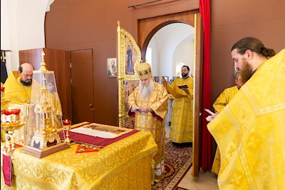 Божественная литургия в храме во имя святителя Николая Японского г. Саратова