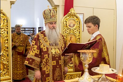 Божественная литургия в храме во имя пророка Божия Илии на Ильинской площади г. Саратова