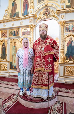 Митрополит Игнатий совершил Божественную литургию в храме Святых Царственных страстотерпцев поселка Дубки